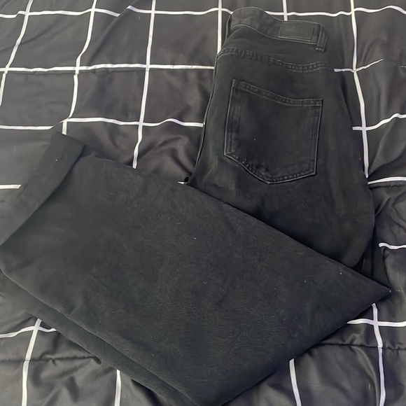 Simple, no rip, BAGGY, black jeans. - Picture 2 of 3